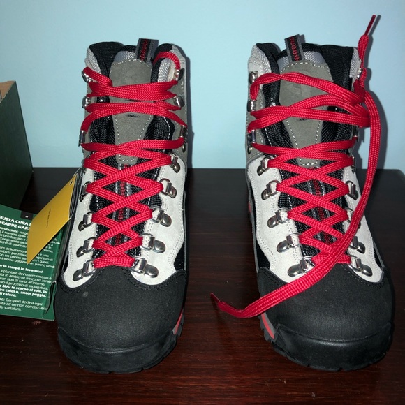 NWT_Women's Hiking Boots WATERPROOF_NWT - Picture 8 of 14
